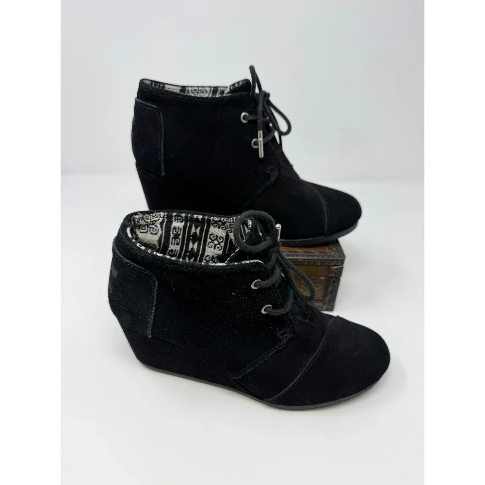 TOMS Desert Wedge Black Suede Lace Up Ankle Boots Women 6 380515